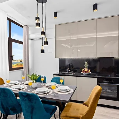 Capitolina - Center Apartment *