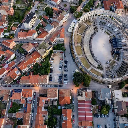 Daire Capitolina - Center Pula